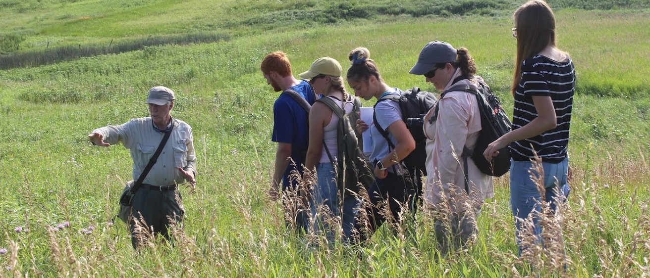 Students conduct field work at the Lakeside Laboratory.